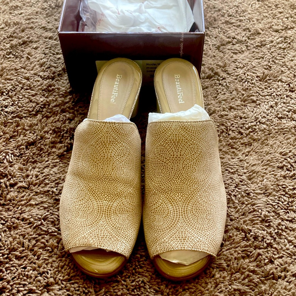 Beautifeel nude/white mosaic print suede